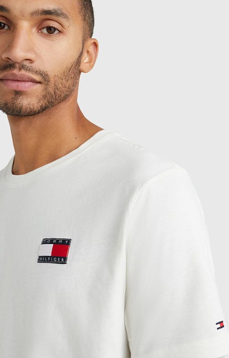 T-Shirt girocollo relaxed fit con logo Tommy Hilfiger