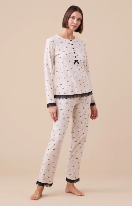 Women's winter pyjamas Noi di Notte with seraphim collar
