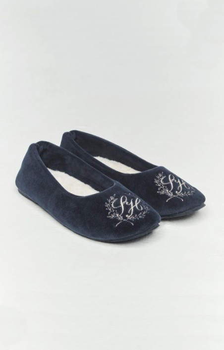 Closed winter women's slippers Selmark